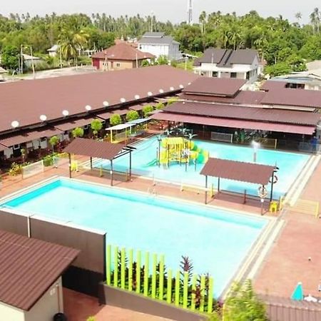 Asfa D Village - Resort - Homestay - Family Room Kemasik 外观 照片